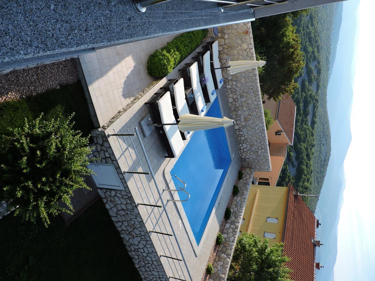 Apartments Villa Residenca Novi Vinodolski Exterior photo