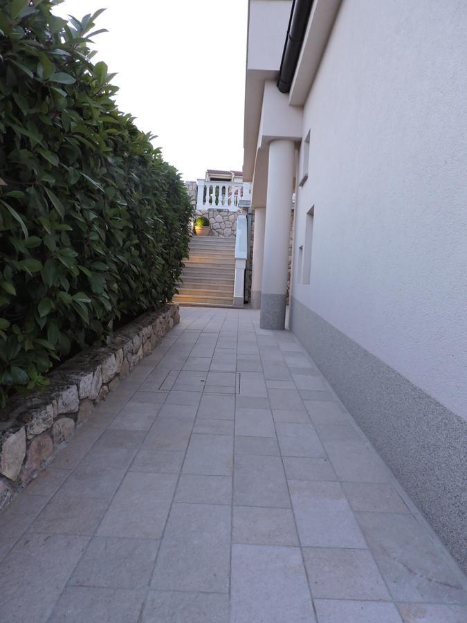 Apartments Villa Residenca Novi Vinodolski Exterior photo