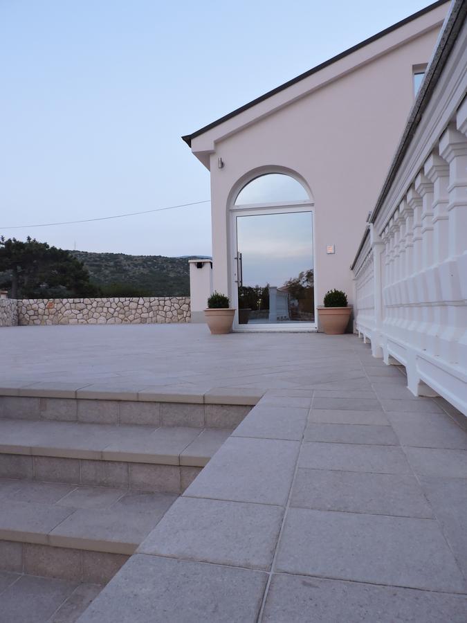 Apartments Villa Residenca Novi Vinodolski Exterior photo