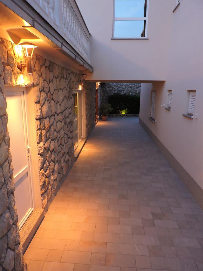 Apartments Villa Residenca Novi Vinodolski Exterior photo